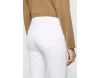 J Brand MID RISE CROP - Jeans Skinny Fit - blanc/white denim