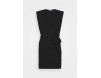 Missguided SHOULDER PAD BELTED MINI DRESS - Cocktailkleid/festliches Kleid - black/schwarz