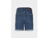 Vero Moda Tall VMNINETEEN MIX - Jeans Shorts - medium blue denim/blue denim