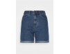 Vero Moda Tall VMNINETEEN MIX - Jeans Shorts - medium blue denim/blue denim
