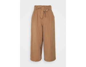 ONLY ONLAMINTA ARIS LIFE CULOT - Shorts - toasted coconut/sand