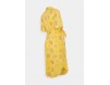 Pieces Maternity PCMTRINA SHIRT MIDI DRESS - Blusenkleid - banana/gelb