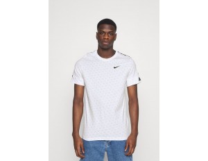 Nike Sportswear REPEAT TEE - T-Shirt print - white/black/weiß